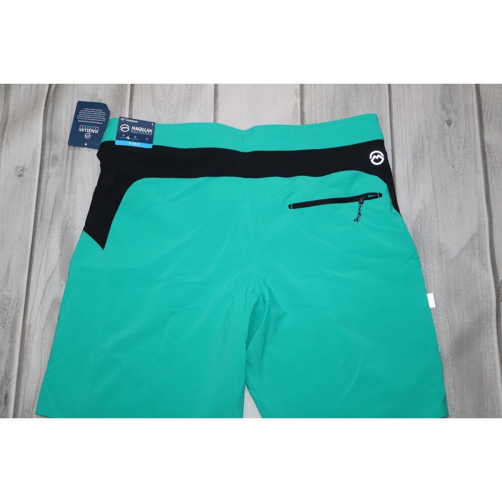 NEW Magellan Outdoors Pro Angler Men’s L Cargo Hybrid Board Shorts Vented Green - Picture 6 of 7